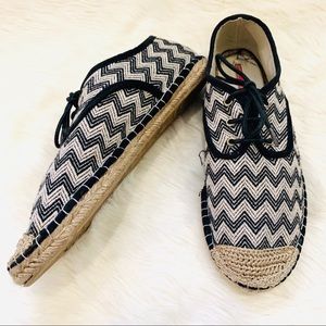 CUTE Black and White Espadrilles